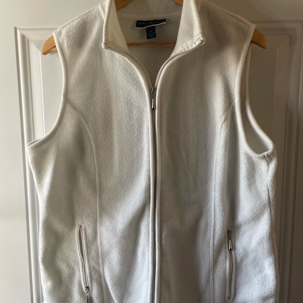 Karen Scott vest